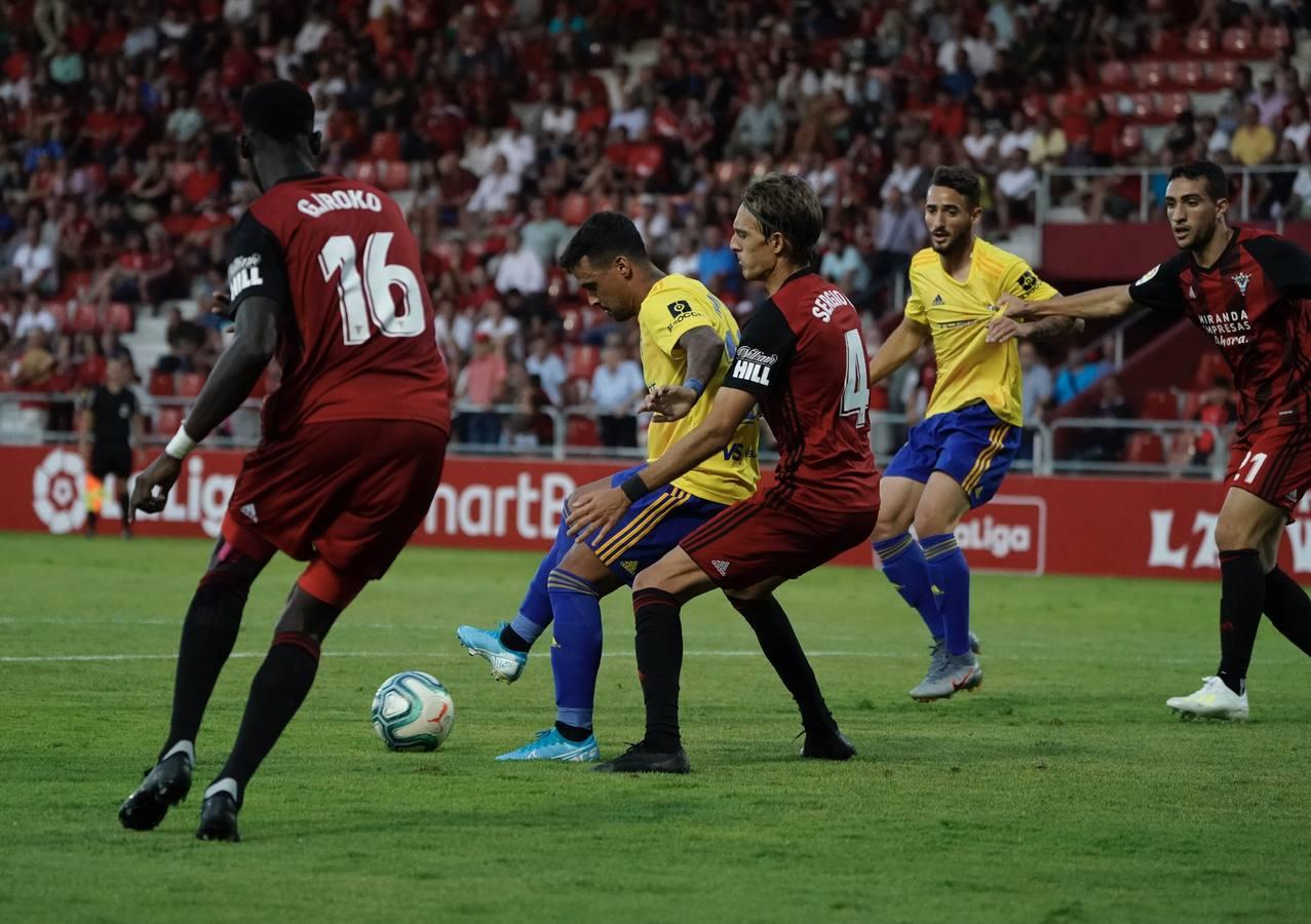 Las mejores imágenes del CD Mirandés-Cádiz CF