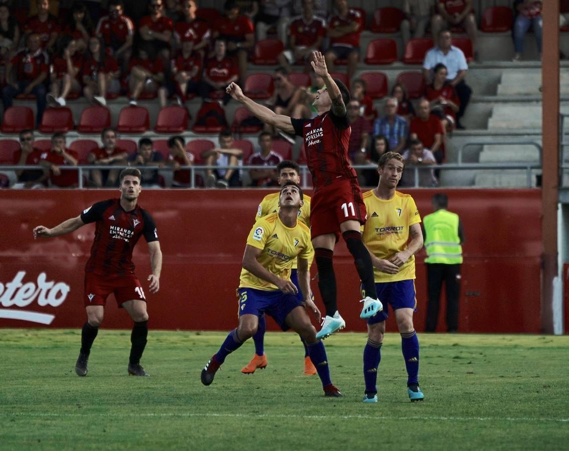 Las mejores imágenes del CD Mirandés-Cádiz CF