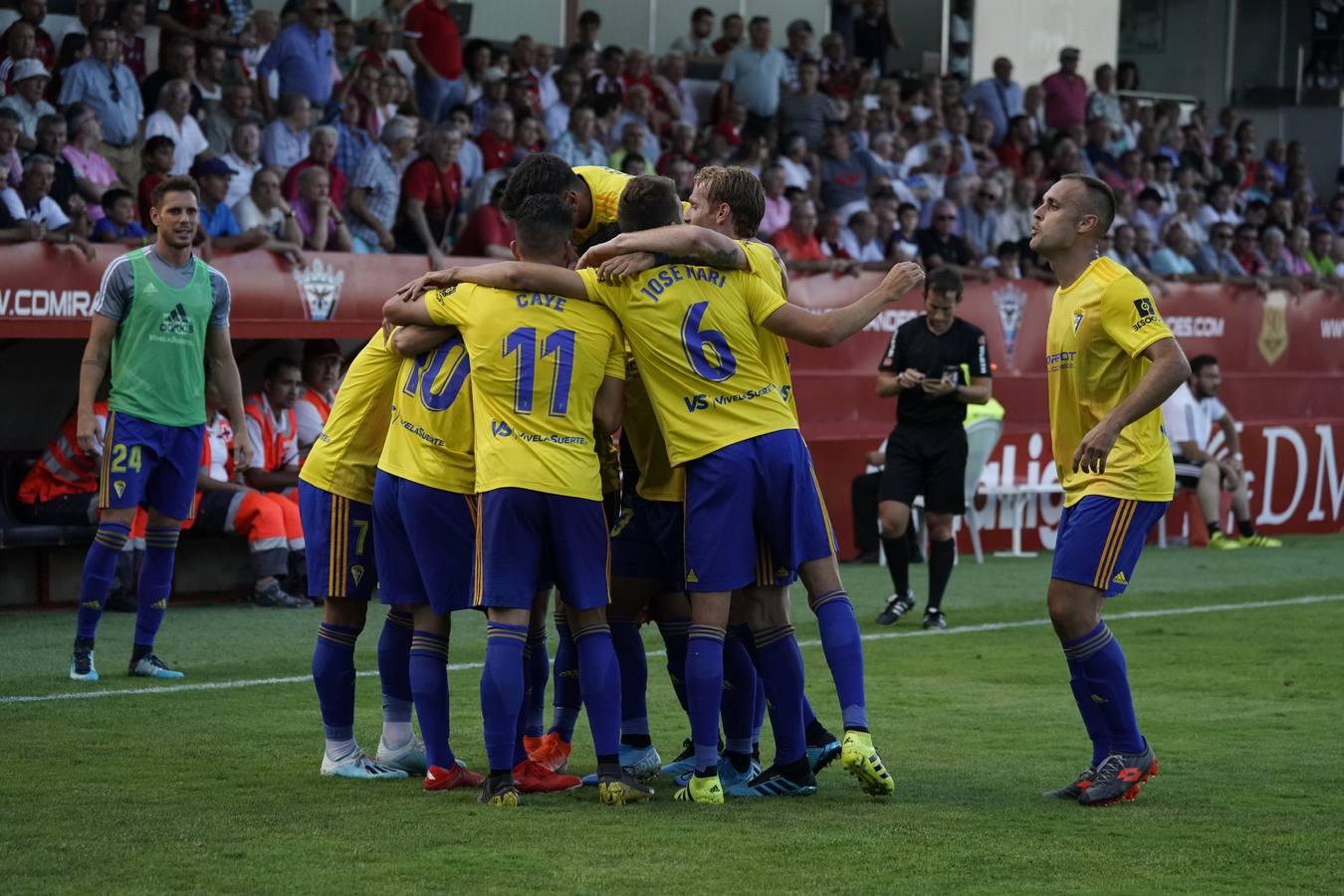 Las mejores imágenes del CD Mirandés-Cádiz CF