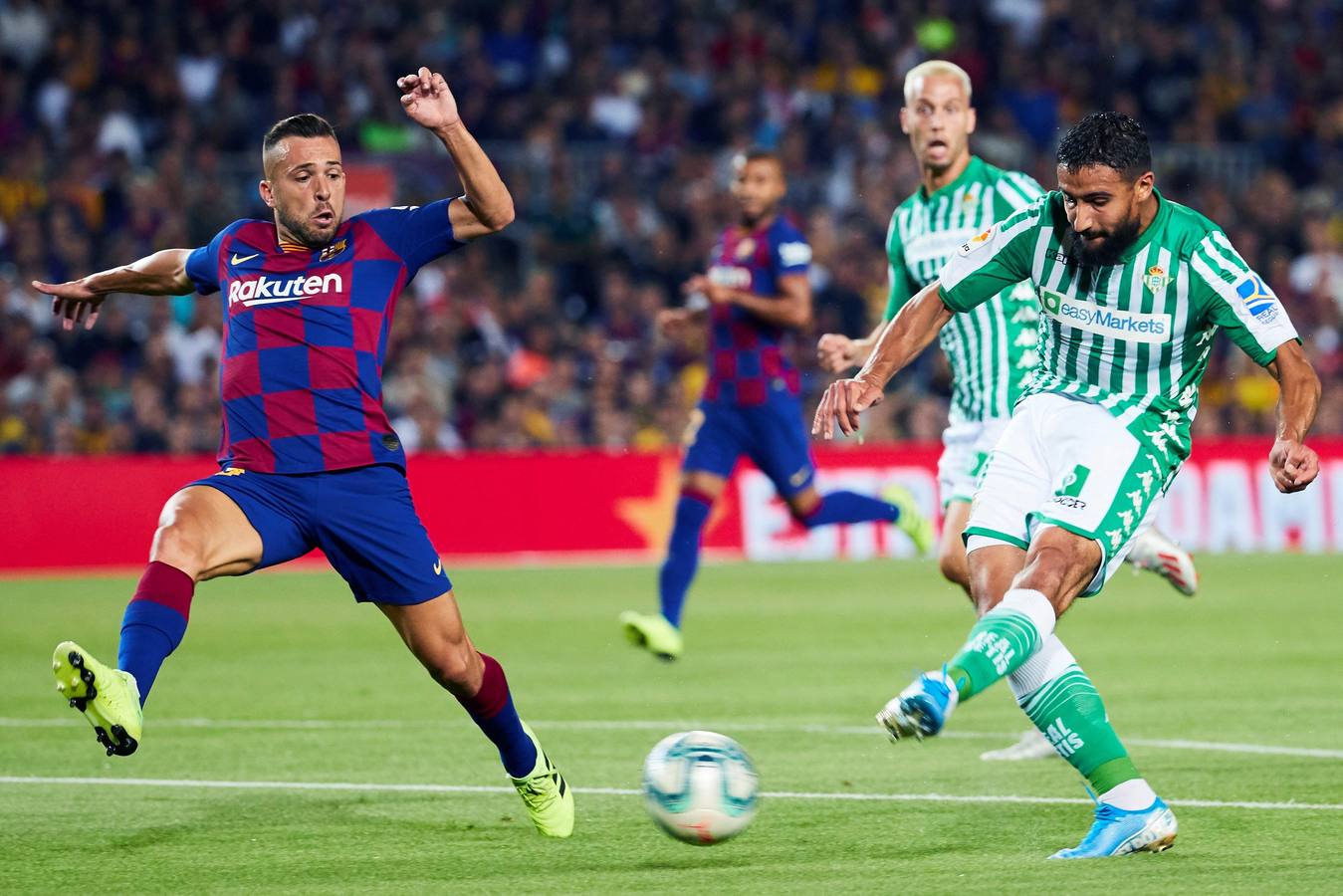 En imágenes, la derrota del Real Betis antes el FC Barcelona en el Camp Nou (5-2)