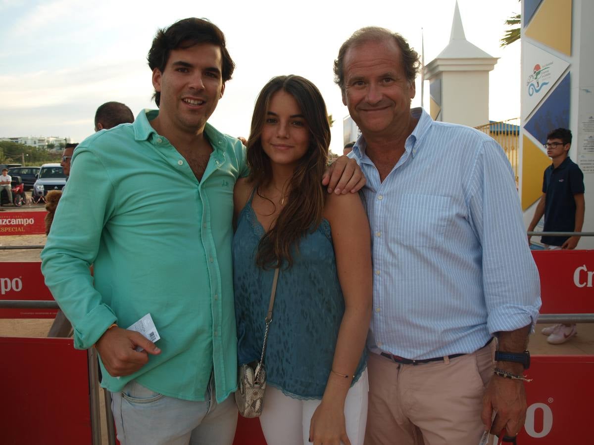 Borja Santolaria, Mariola Feldeman y Fernando Santolaria. 