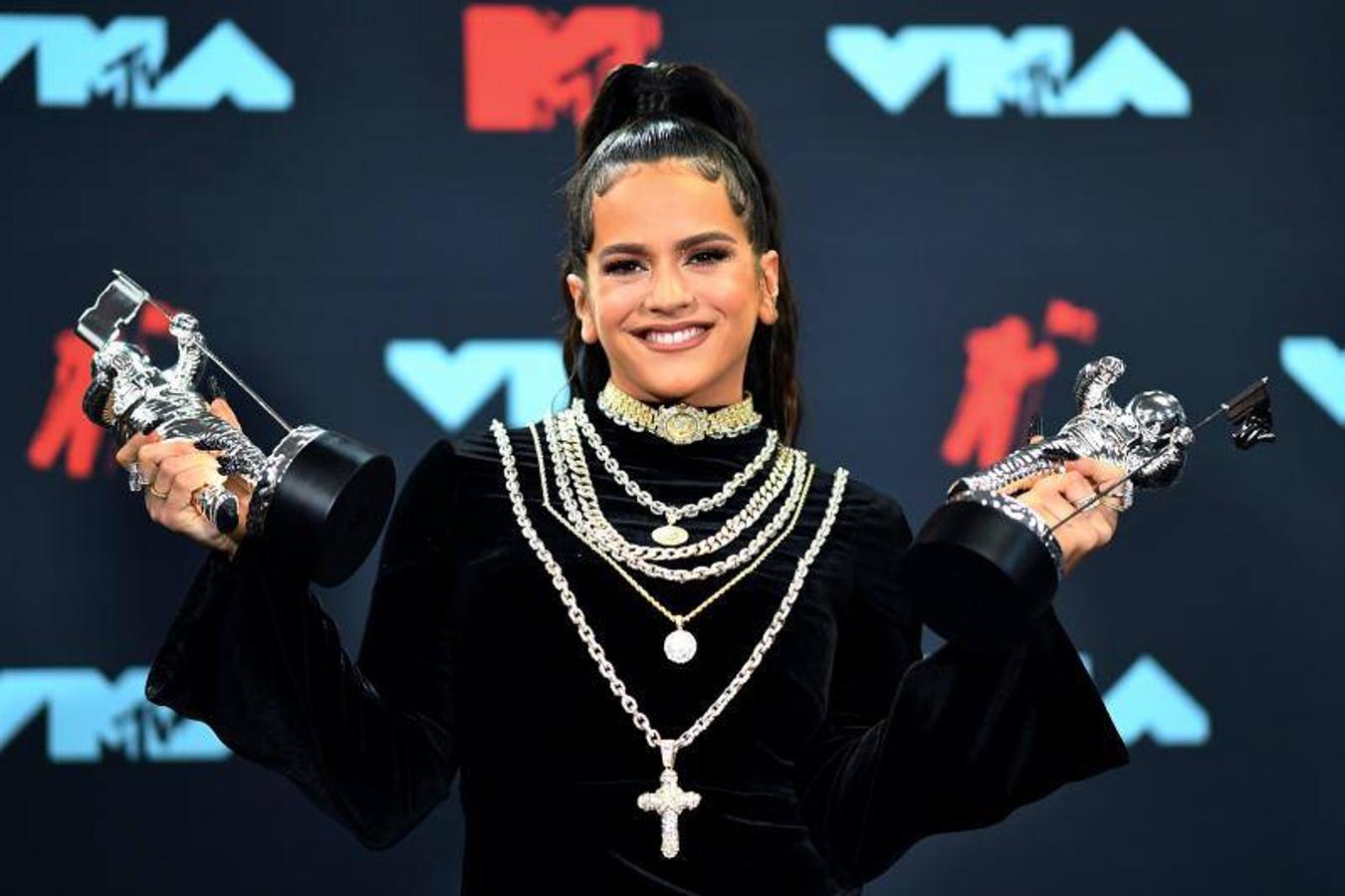 Así fue la actuación y alfombra roja de Rosalía en los MTV VMAs 2019