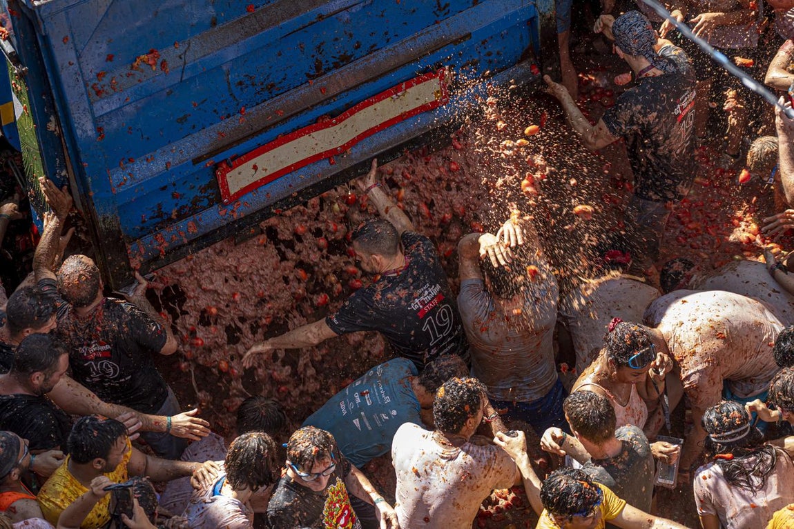 Las mejores imágenes de la Tomatina de Buñol 2019. 