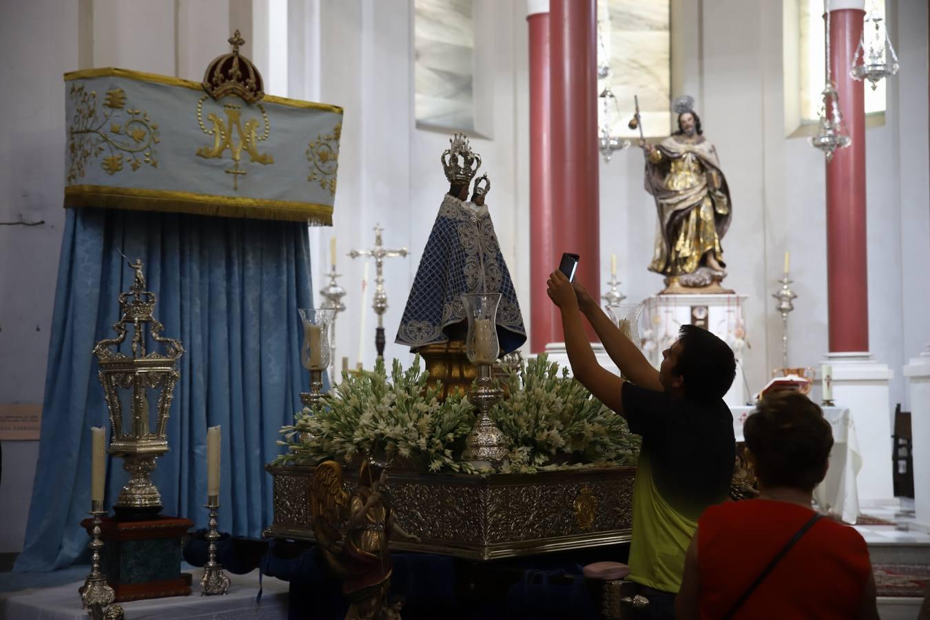 La visita de la Virgen de la Fuensanta a los templos de Córdoba, en imágenes