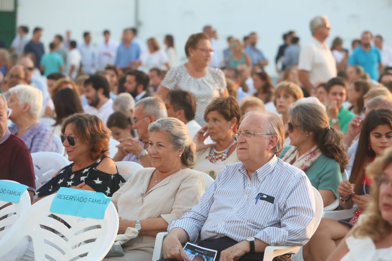 El sentido adiós al padre Luis Castro en el colegio San Felipe Neri, en imágenes