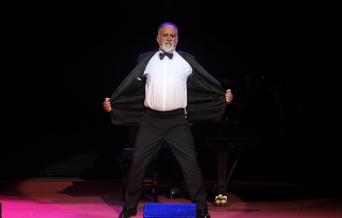 En imágenes, Les Luthiers abre la temporada del Maestranza