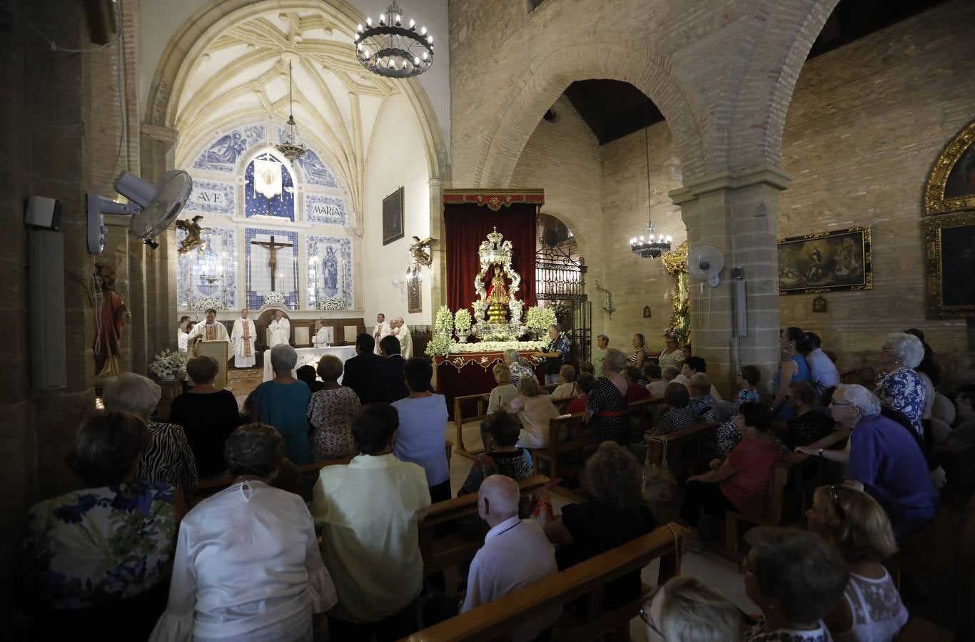 La misa de la Fuensanta, en imágenes