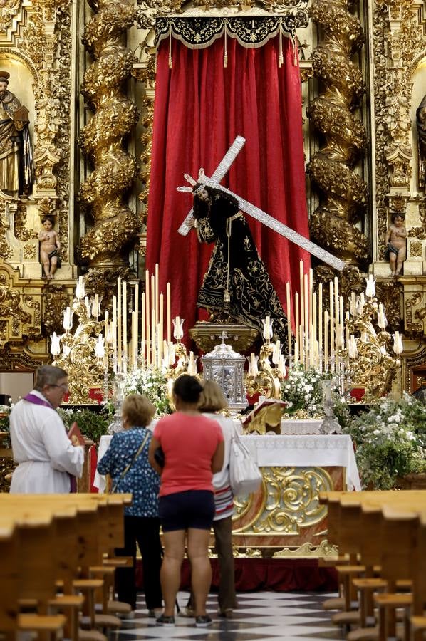 En imágenes, los Nazarenos de Rute y Palma del Río esperan la magna de Córdoba