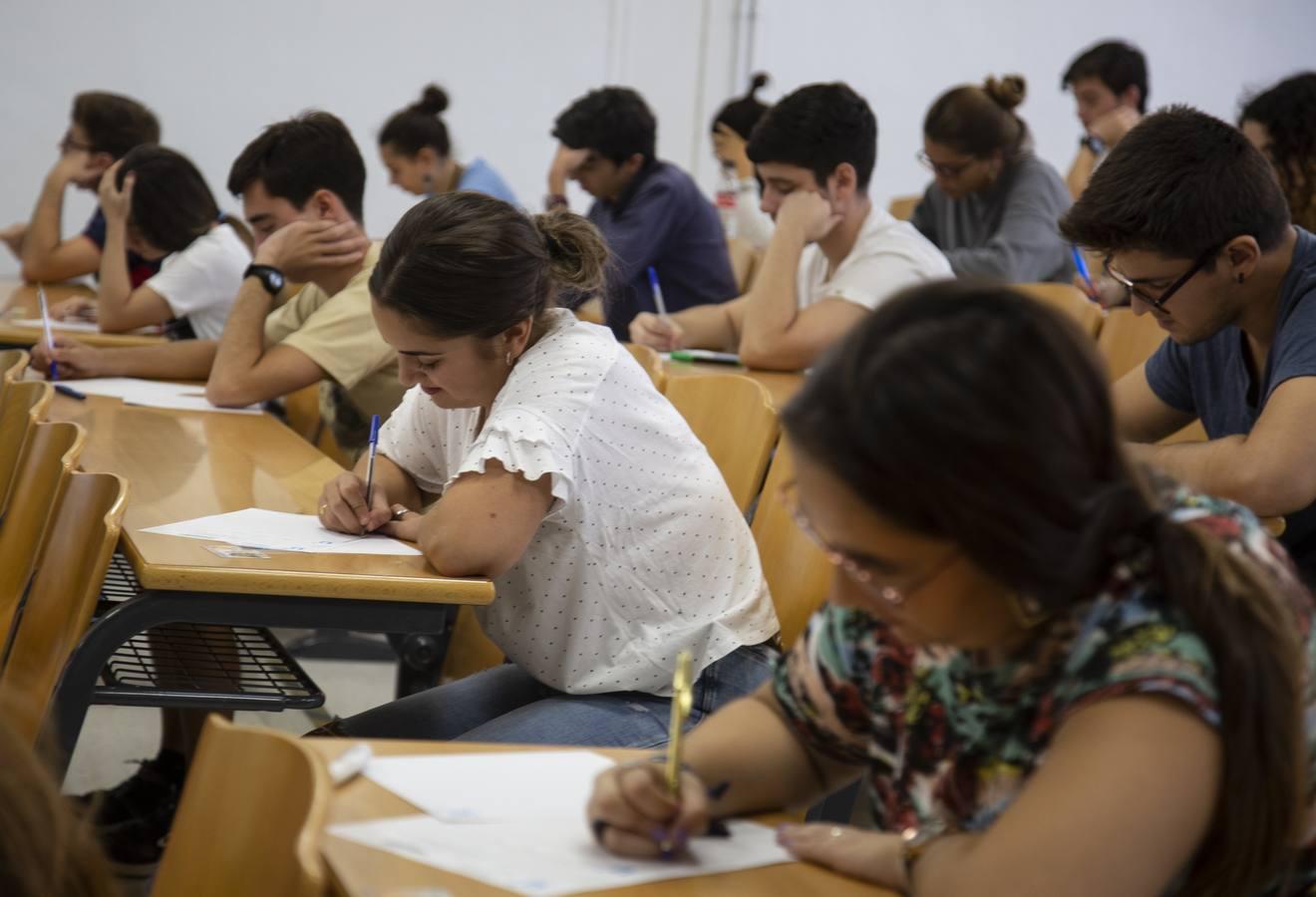 En imágenes, los primeros exámenes de Selectividad de septiembre en Andalucía