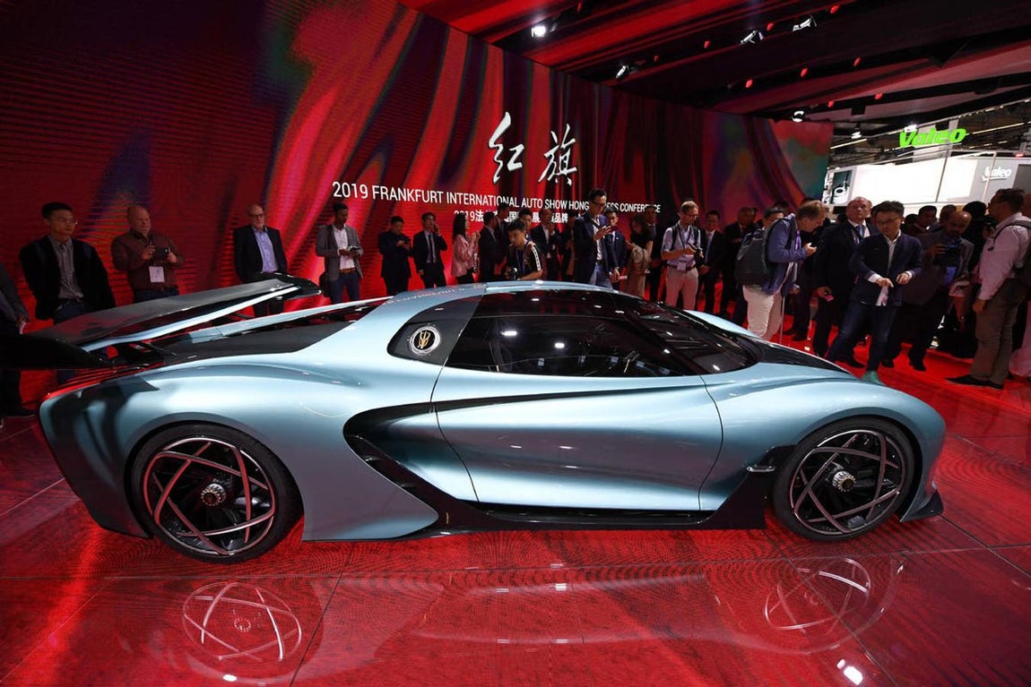 Hongqi S9 Concept. Toda una sorpresa que la división FAW, que no vende vehículos en Europa, pero no dejó pasar la oportunidad de revelar este prototipo de superdeportivo con puertas de mariposa, que llegará a producirse impulsado por un V8 de 4.0 litros