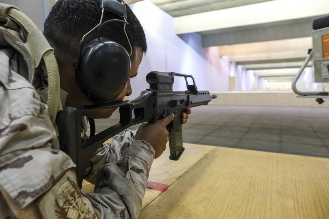 Fotos: galería y simulador de tiro del Tercio de Armada