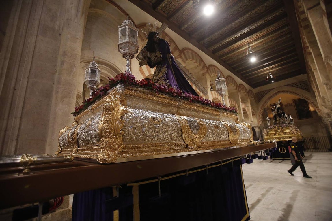 La magna exposición de Córdoba «Por tu Cruz redimiste el mundo», en imágenes