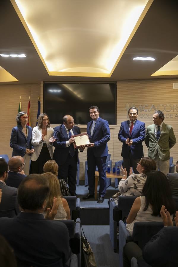 La charla de los alcaldes de Córdoba en el Colegio de Abogados, en imágenes