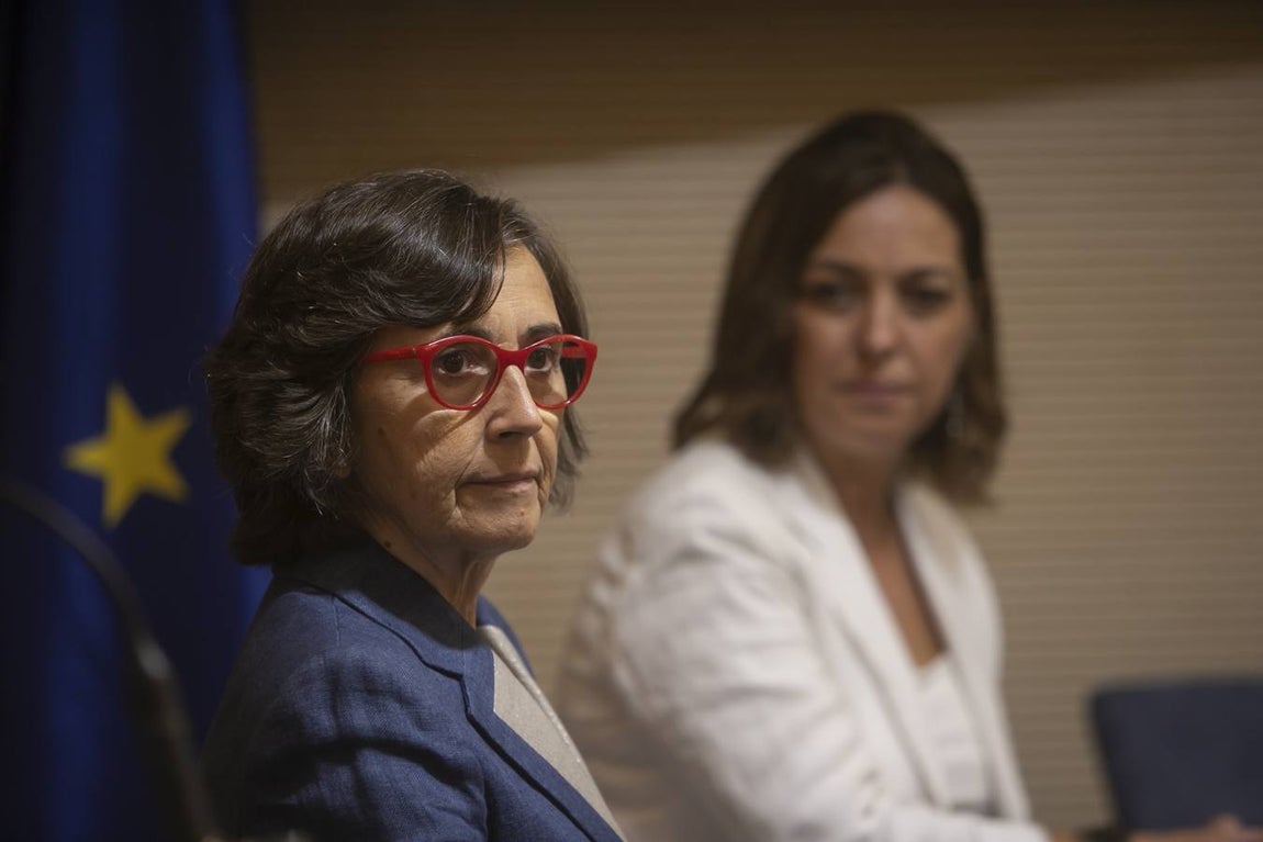 La charla de los alcaldes de Córdoba en el Colegio de Abogados, en imágenes