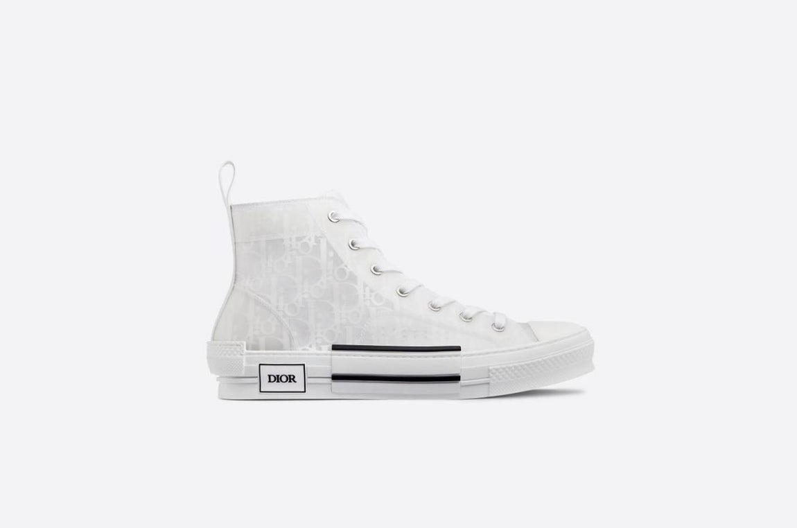 Sneaker "B23" alta de tejido técnico transparente Dior Oblique y piel de becerro blanca, suela de goma blanca y negra (precio: 890€)