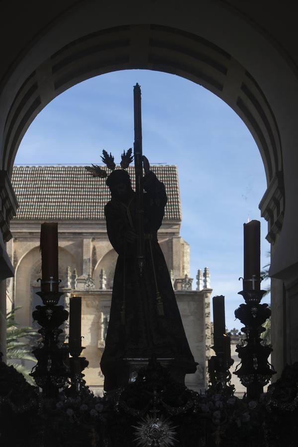 La procesión de regreso de la Magna Nazarena de Córdoba, en imágenes