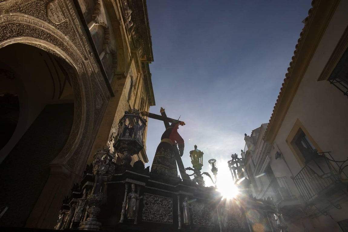 La procesión de regreso de la Magna Nazarena de Córdoba, en imágenes