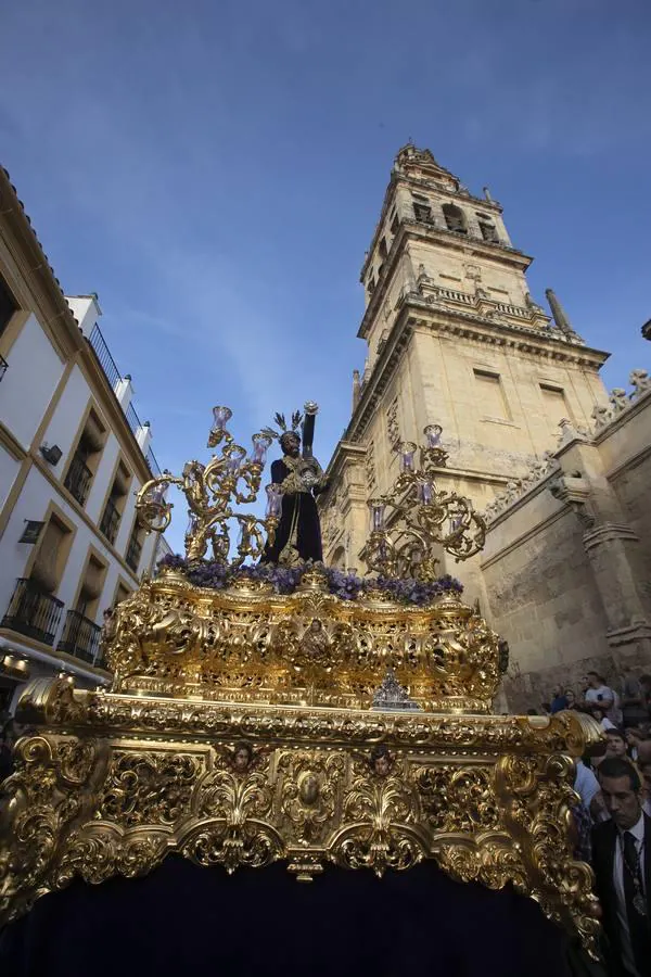 La procesión de regreso de la Magna Nazarena de Córdoba, en imágenes