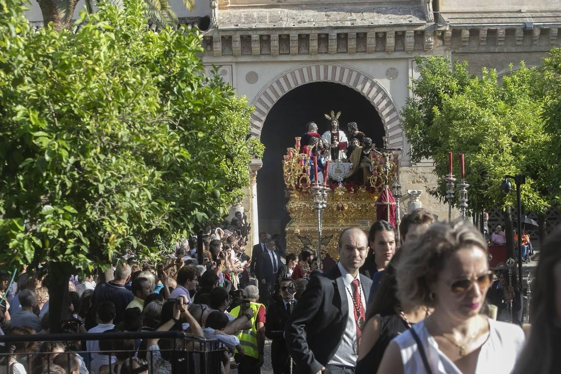 La procesión de regreso de la Magna Nazarena de Córdoba, en imágenes