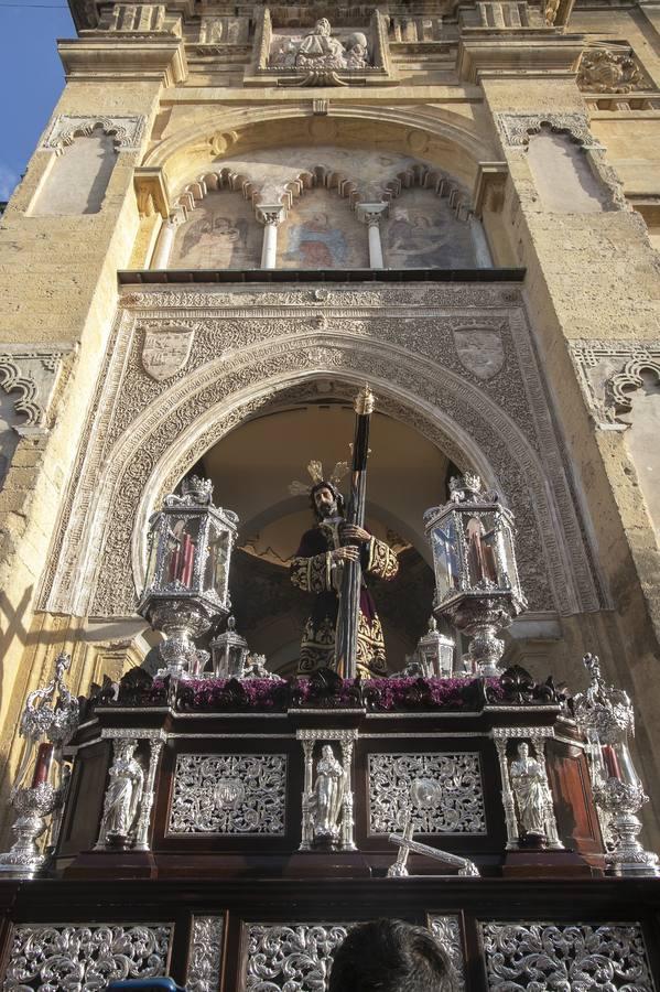 La procesión de regreso de la Magna Nazarena de Córdoba, en imágenes