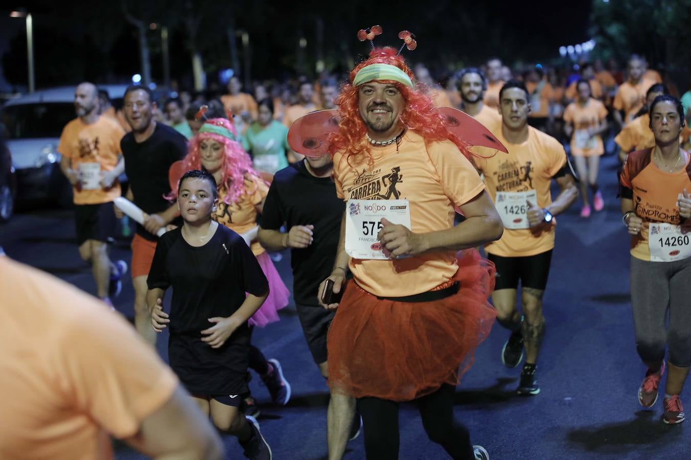 ¿Has corrido la Carrera Nocturna de Sevilla? Búscate en las fotos (II)