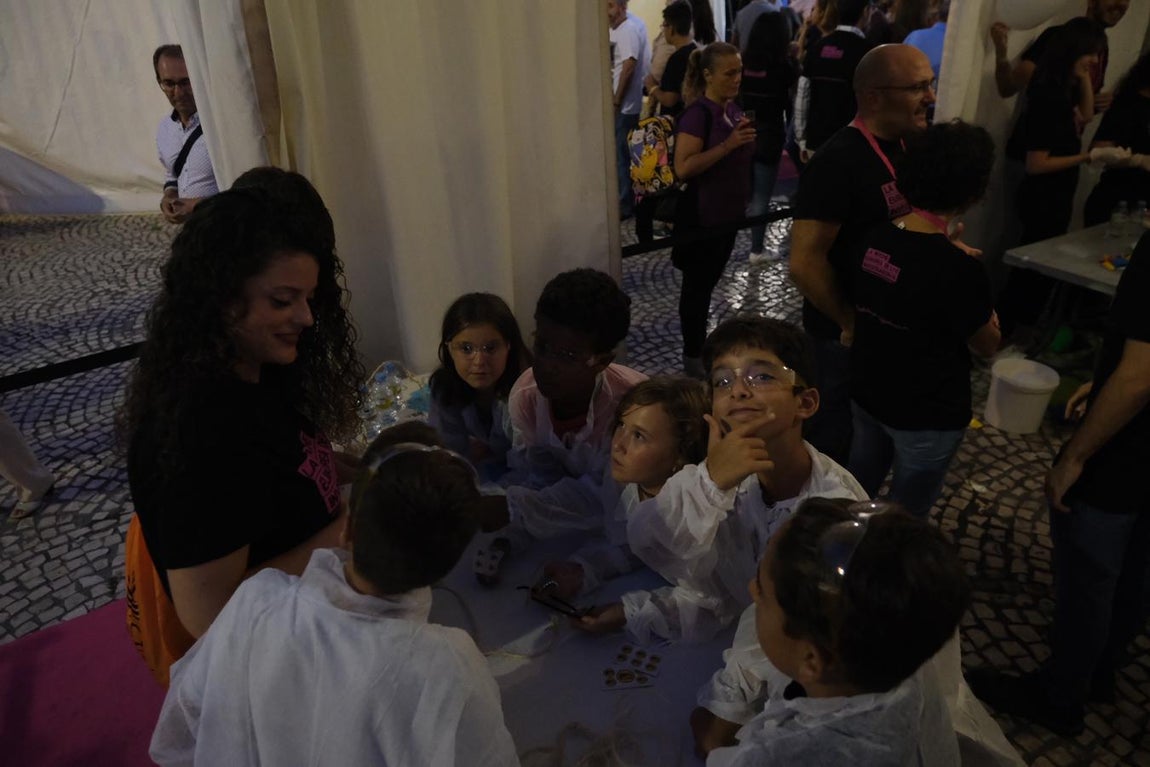 La ciencia arrasa en la Noche Europea de los Investigadores