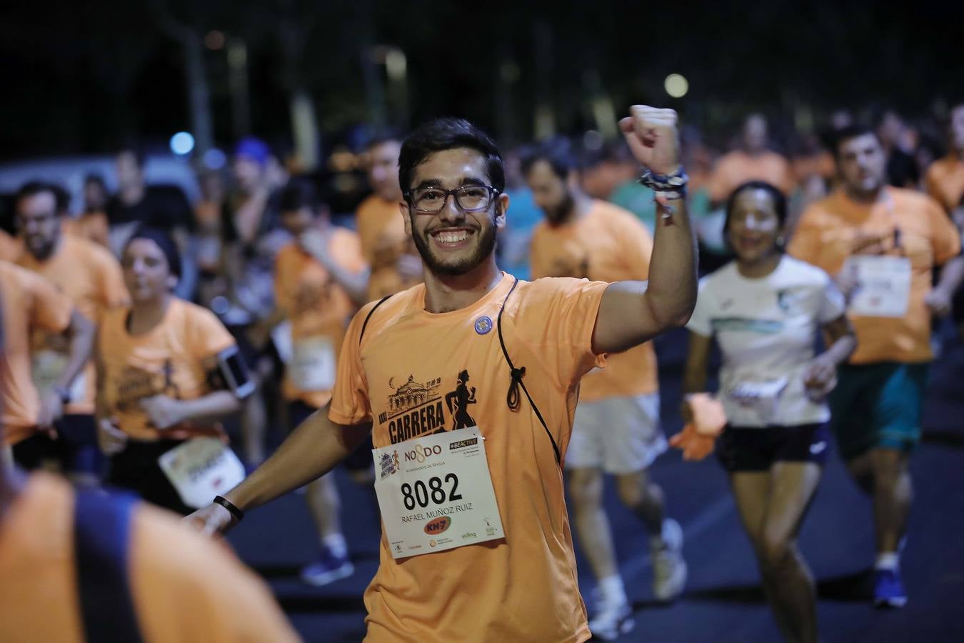 ¿Has corrido la Carrera Nocturna de Sevilla? Búscate en las fotos (V)