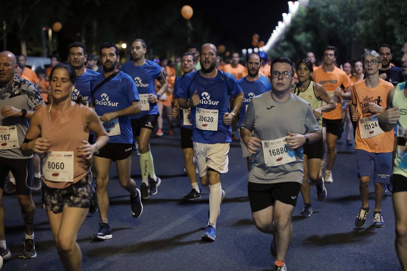 ¿Has corrido la Carrera Nocturna de Sevilla? Búscate en las fotos (V)