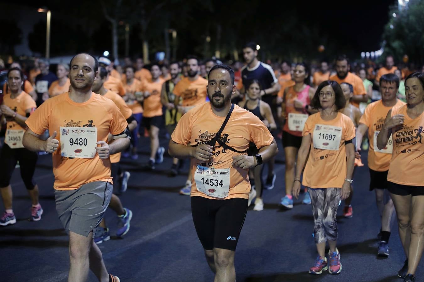 ¿Has corrido la Carrera Nocturna de Sevilla? Búscate en las fotos (V)