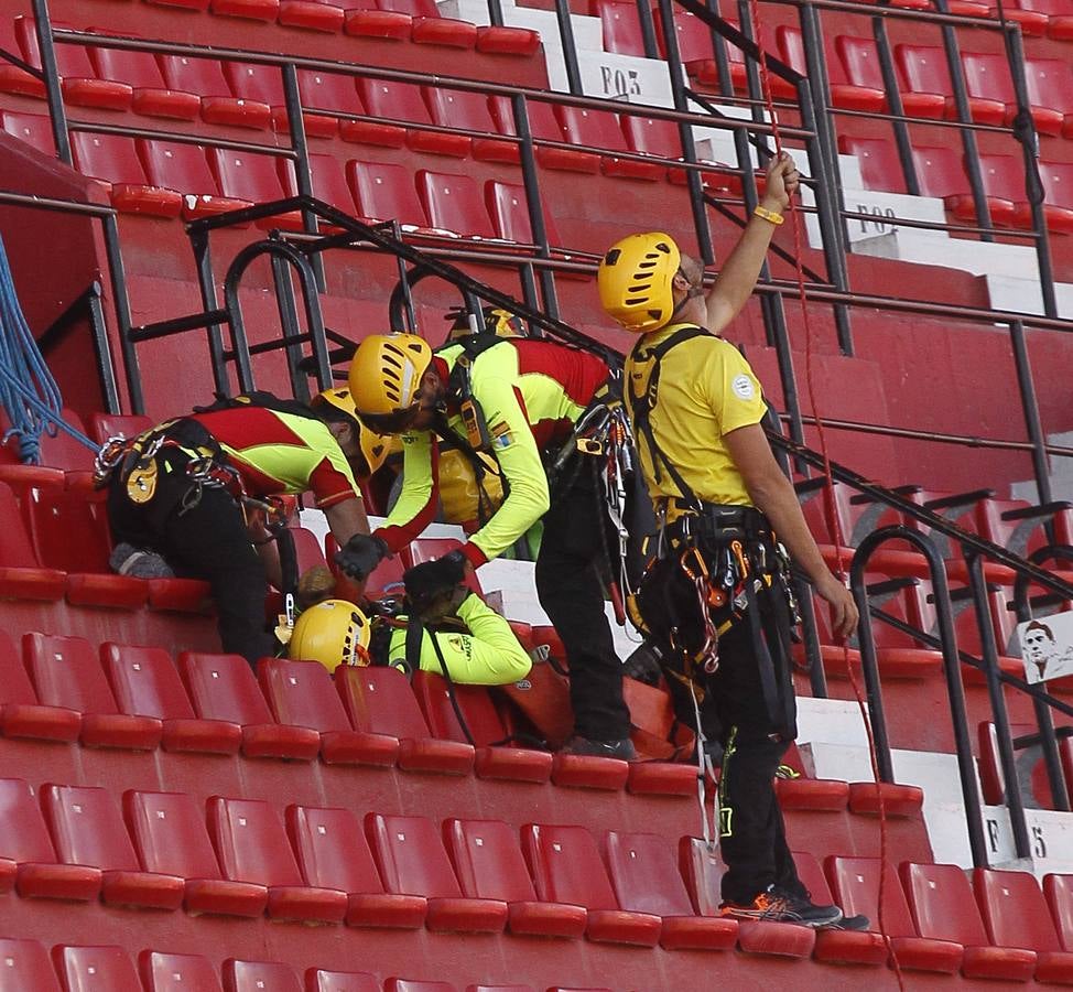 El Sánchez-Pizjuán, escenario de prueba de un rescate en el marco de la Rescue Great Day