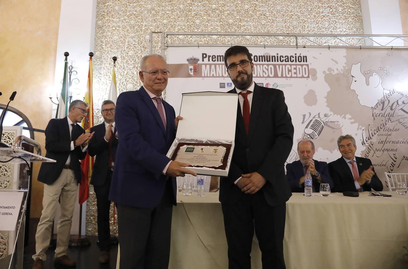 Rosa María Mateo recibe el XX Premio de Comunicación Manuel Alonso Vicedo