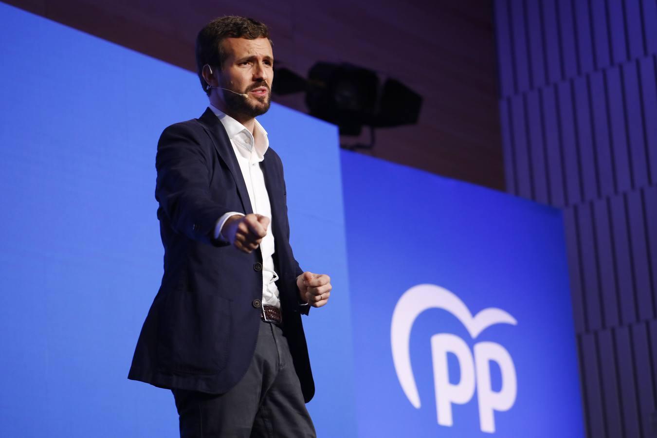 El paso de Pablo Casado por la Convención Económica del PP en Córdoba, en imágenes