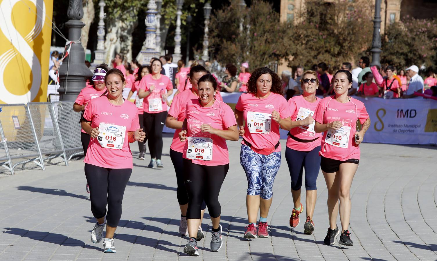 Si has participado en la Carrera de la Mujer de Sevilla, búscate (I)