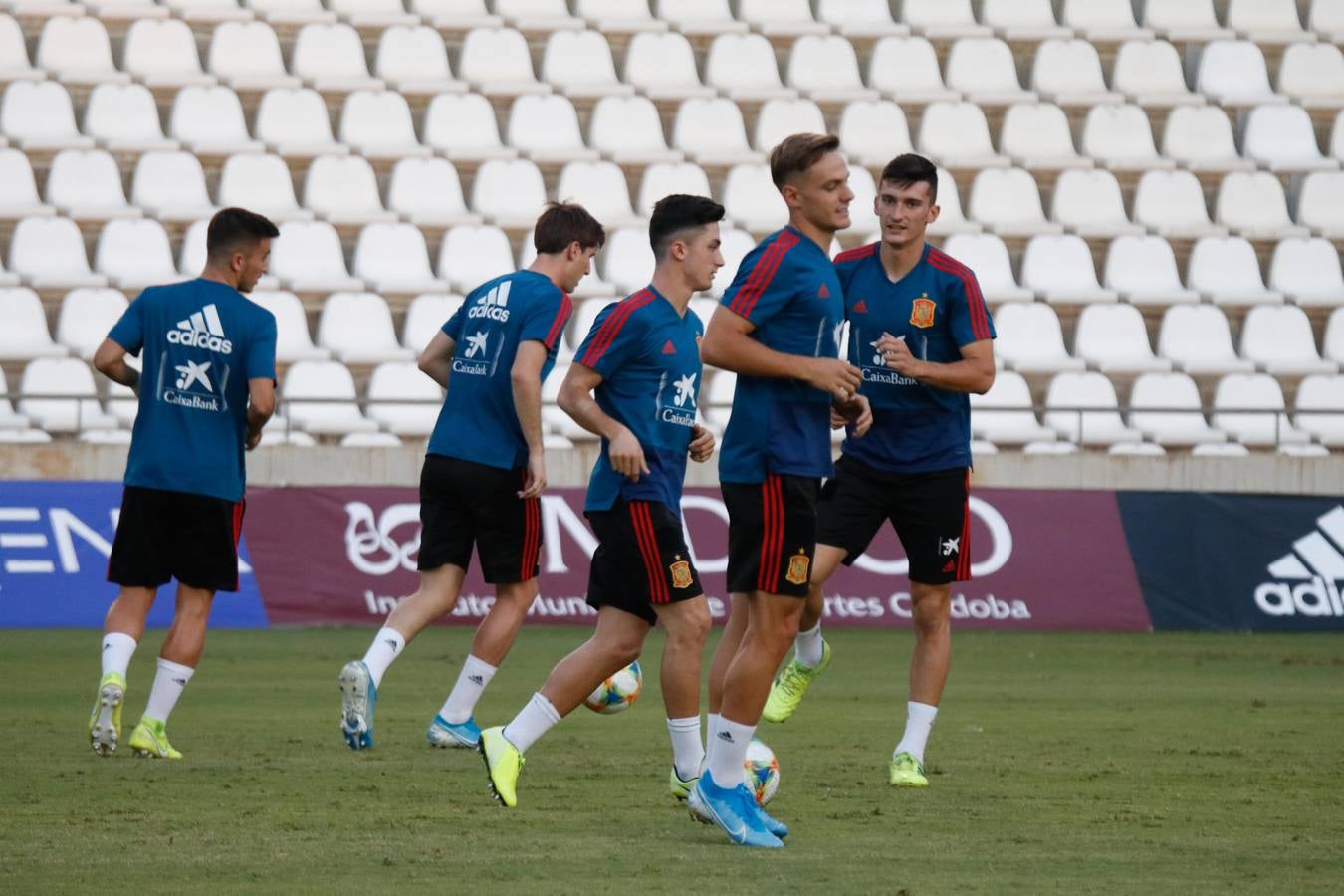 Lo mejor del entrenamiento de España sub 21 en Córdoba, en imágenes