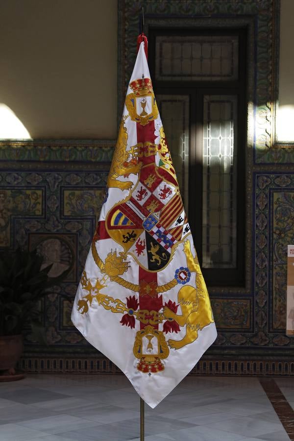 Exposición de banderas históricas en la Capitanía General