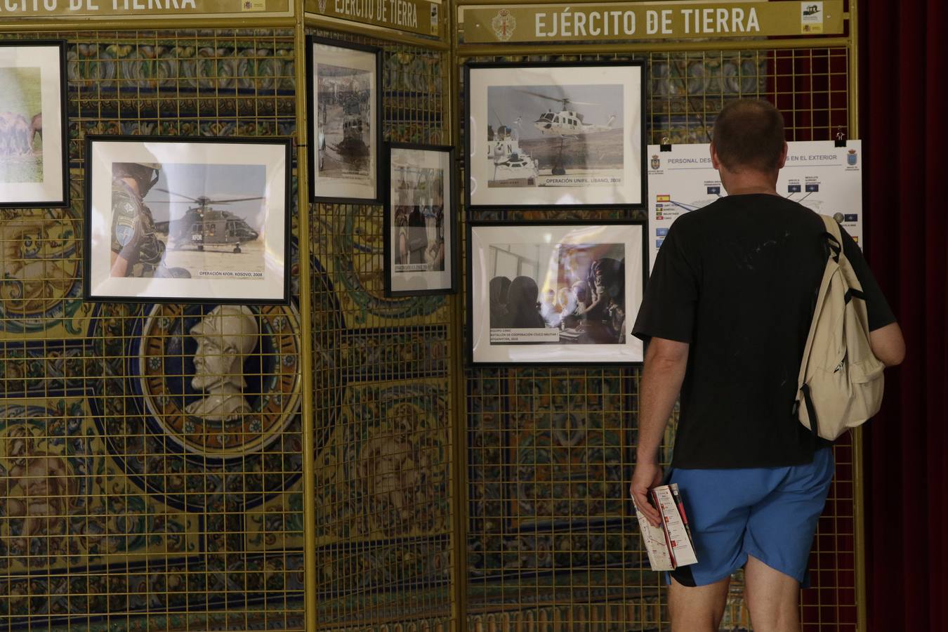 Exposición de banderas históricas en la Capitanía General