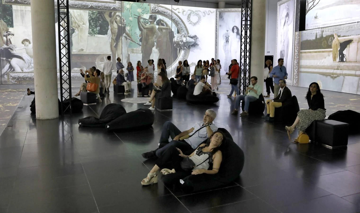 La exposición «El Oro de Klimt» abre sus puertas en el Pabellón de la Navegación