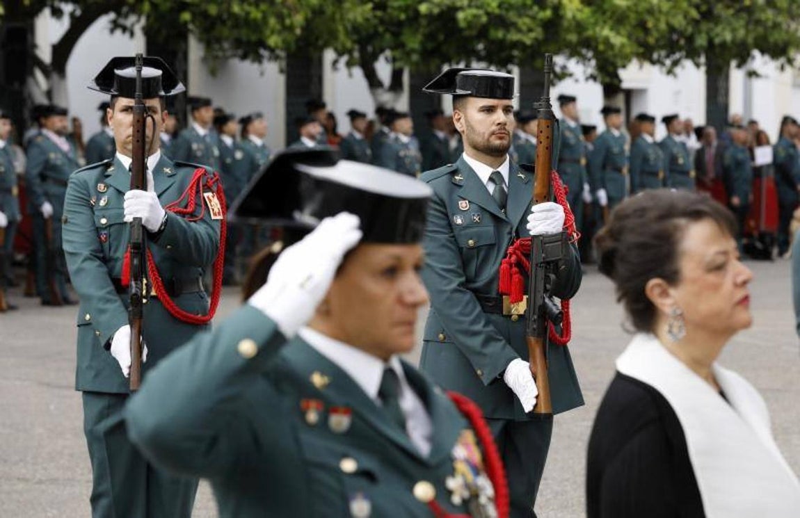 El Día del Pilar en la Guardia Civil de Córdoba, en imágenes