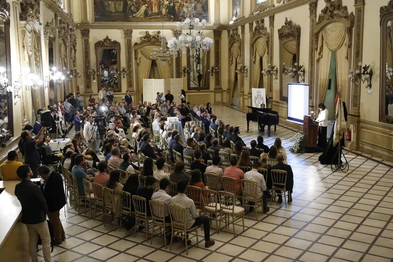La presentación del cartel y los actos de la coronación de la Virgen de la Paz de Córdoba, en imágenes