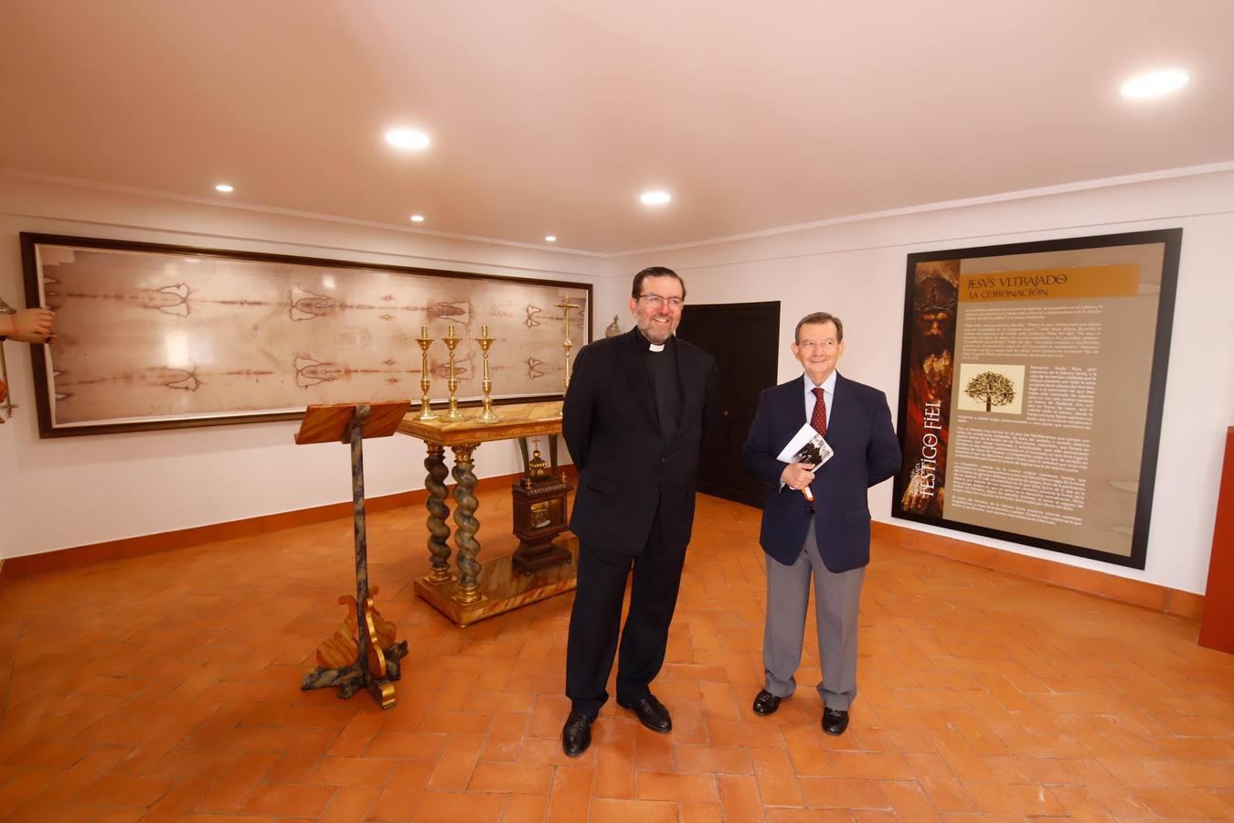 La exposición «Testigo fiel» en la Iglesia del Juramento de Córdoba, en imágenes