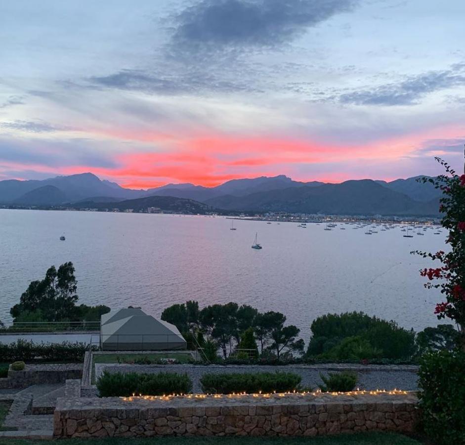 Atardecer. Rafa Nadal publicaba ayer por la tarde esta bonita instantánea tomada desde Sa Fortalesa de Pollença, el enclave en el que se ha celebrado la ceremonia. Allí han pasado la noche previa a la boda los novios y sus familiares más cercanos.