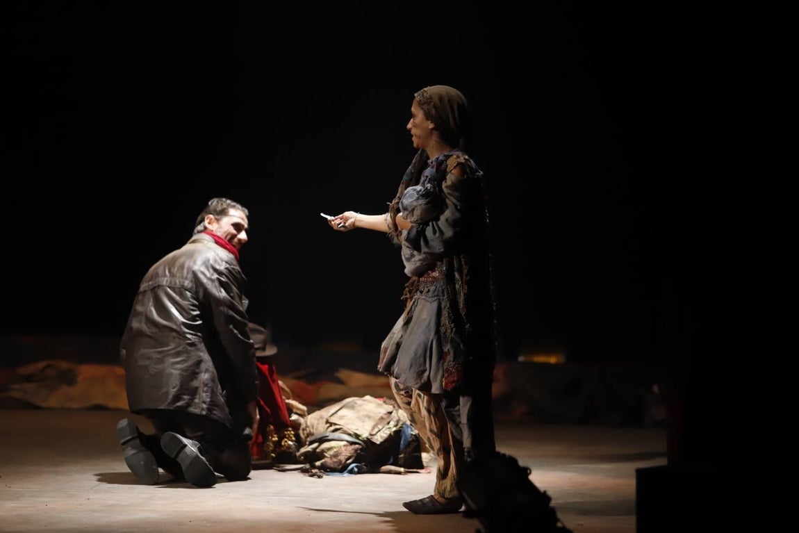 La representación de «Divinas palabras» en el Gran Teatro de Córdoba, en imágenes