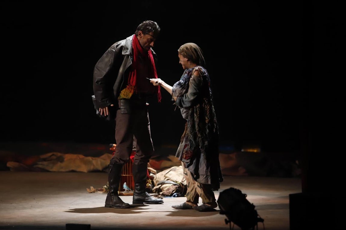 La representación de «Divinas palabras» en el Gran Teatro de Córdoba, en imágenes