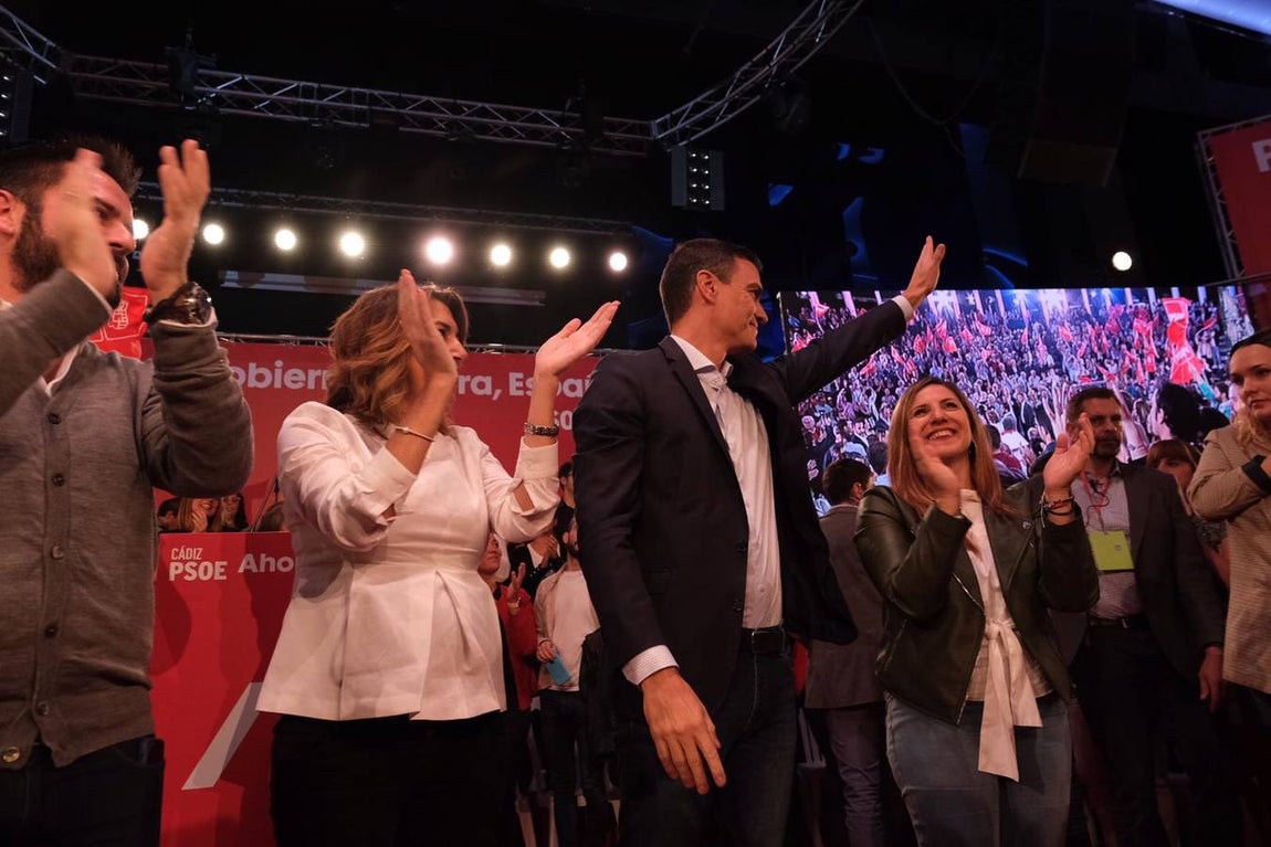 Fotos: Pedro Sánchez y Susana Díaz en Cádiz
