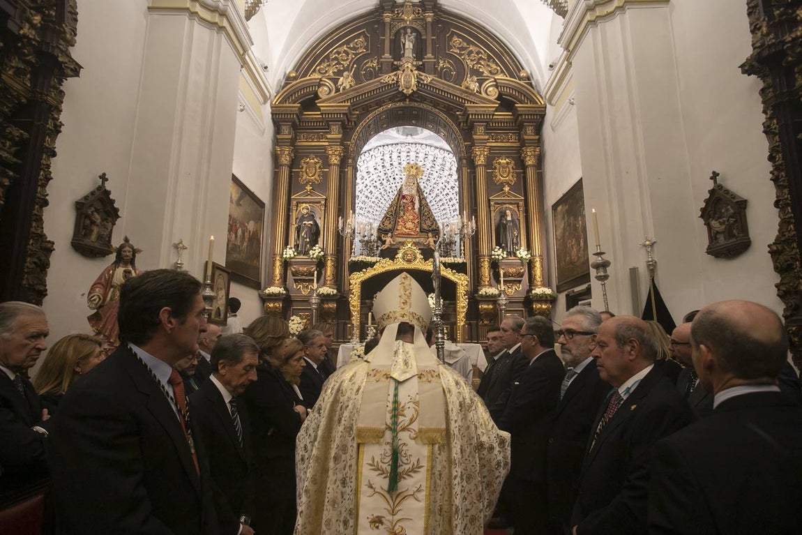 La misa por los 300 años de la Virgen de los Dolores de Córdoba, en imágenes