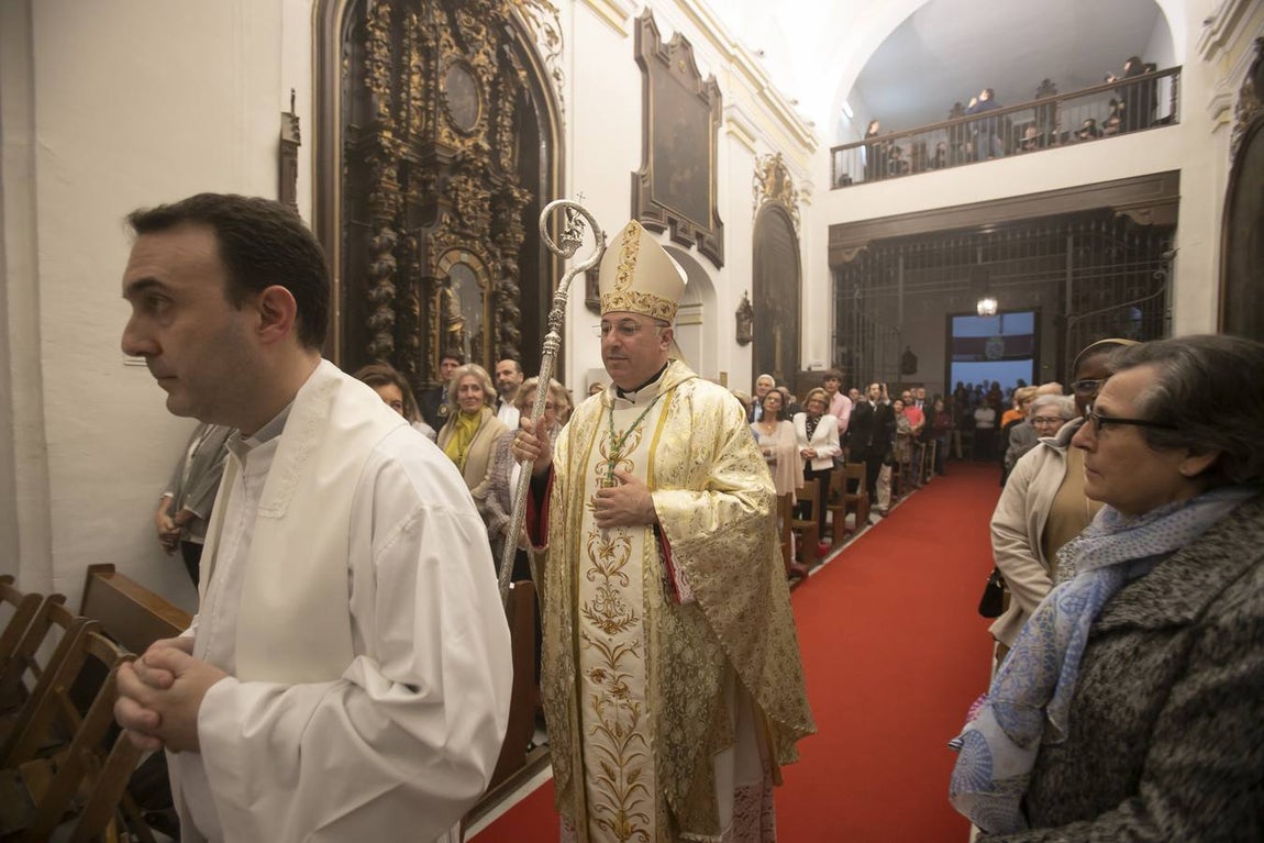 La misa por los 300 años de la Virgen de los Dolores de Córdoba, en imágenes