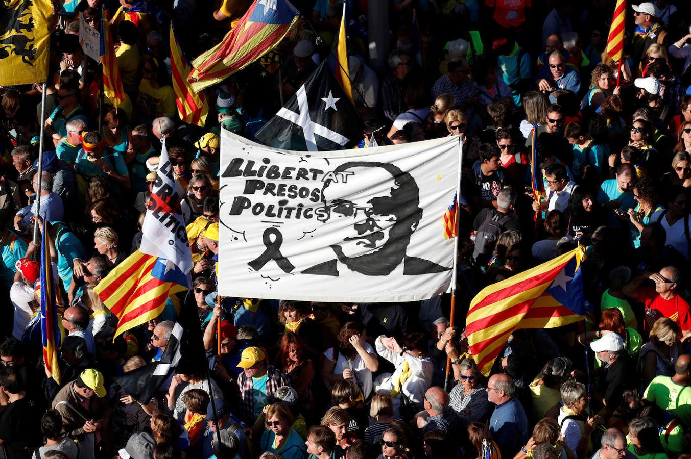 La manifestación independentista de Barcelona, en imágenes