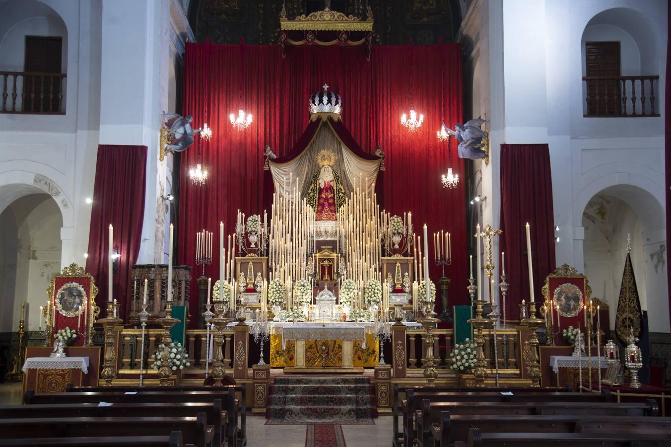 El majestuoso altar de la Virgen de la Palma