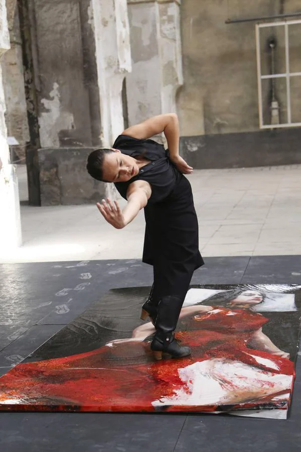 Performance para crear el cartel de la Bienal de Flamenco de Sevilla 2020