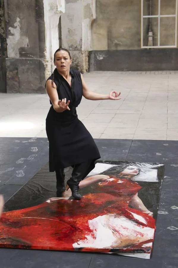 Performance para crear el cartel de la Bienal de Flamenco de Sevilla 2020